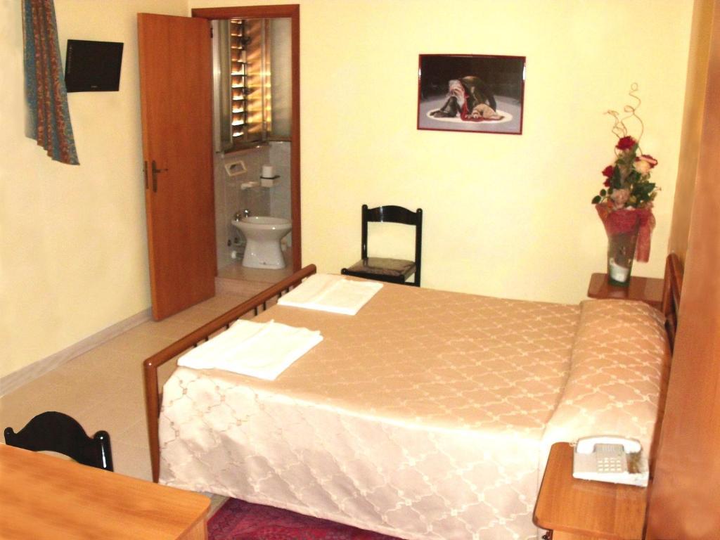 Hotel Ristorante Cordial Comiso Δωμάτιο φωτογραφία